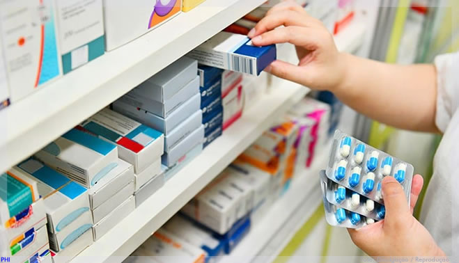 Vendas do setor farmacêutico amenizam queda geral do varejo